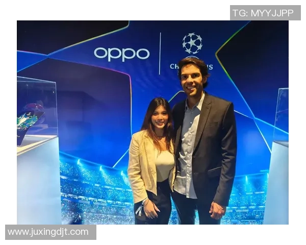 足球明星与女星同框瞬间揭秘魅力背后的故事与友谊 足球明星与女星同框瞬间揭秘魅力背后的故事与友谊