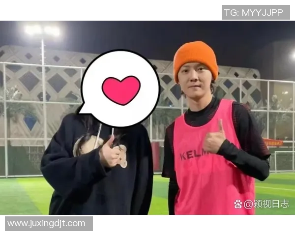 足球明星形象展示与粉丝互动的完美结合探索 足球明星形象展示与粉丝互动的完美结合探索